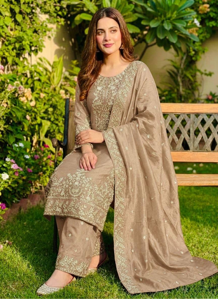 Roman Fabric Suit Set Beige